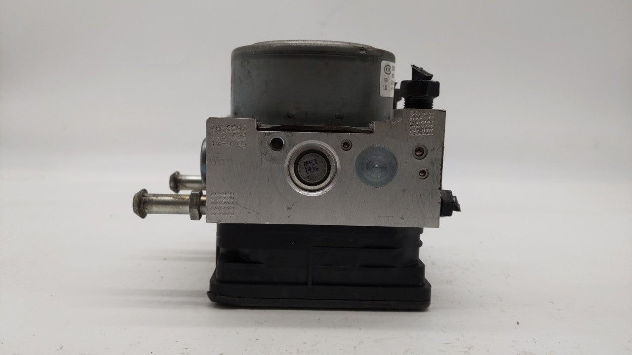 2019 Kia Forte ABS Pump Control Module Replacement P/N:58900-M7250 58900-M7260, 58900-M7200 Fits OEM Used Auto Parts - Oemus