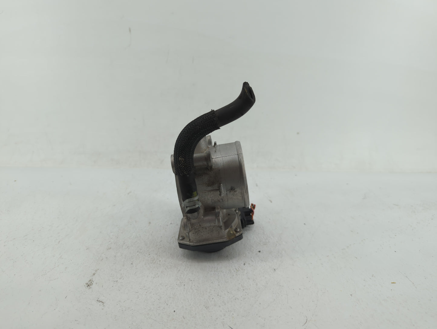 2019 Kia Forte Throttle Body P/N:35100-2E710 Fits OEM Used Auto Parts - Oemusedautoparts1.com