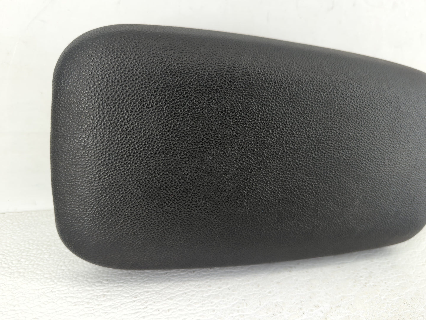 2019-2022 Kia Forte Center Console Armrest Cover Lid - Oemusedautoparts1.com