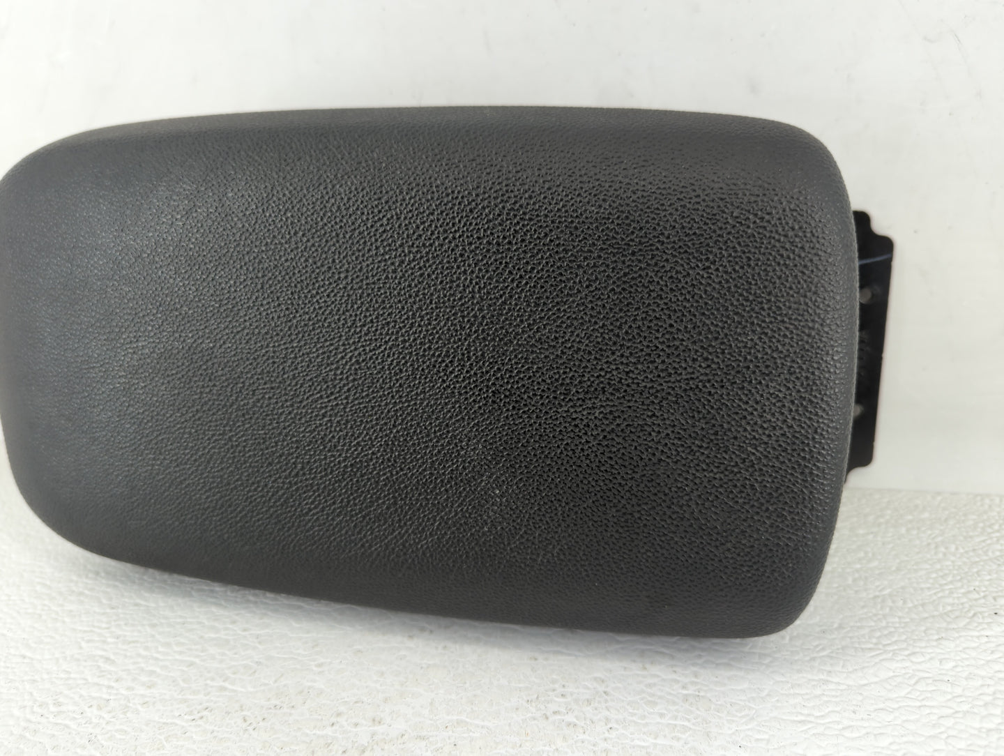 2019-2022 Kia Forte Center Console Armrest Cover Lid - Oemusedautoparts1.com