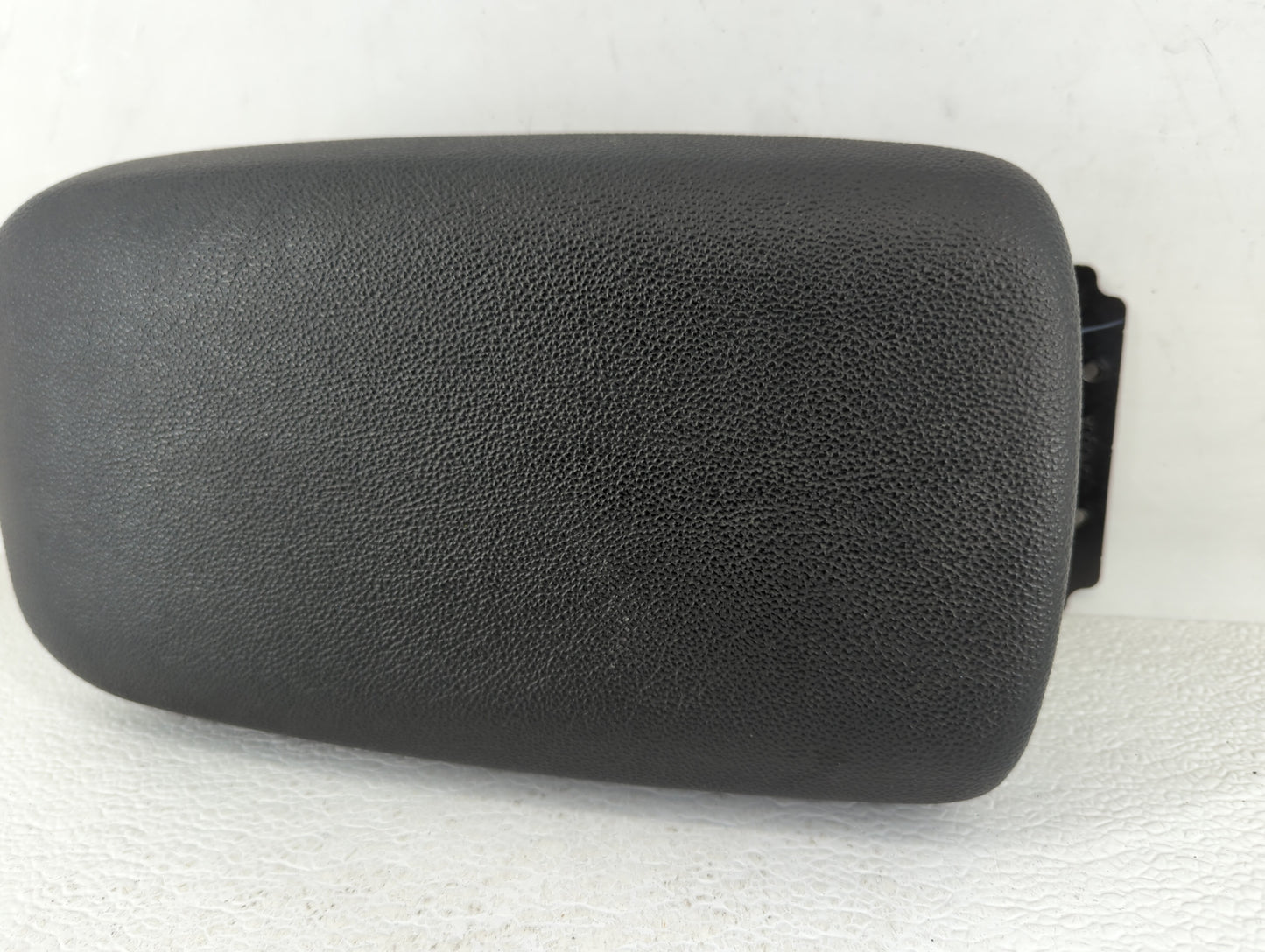 2019-2022 Kia Forte Center Console Armrest Cover Lid - Oemusedautoparts1.com