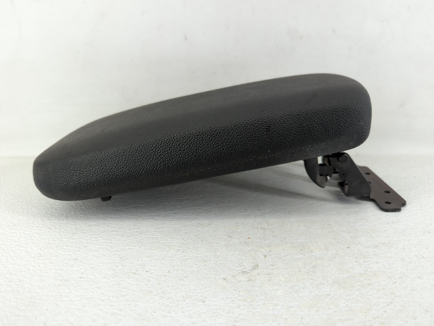 2019-2022 Kia Forte Center Console Armrest Cover Lid - Oemusedautoparts1.com