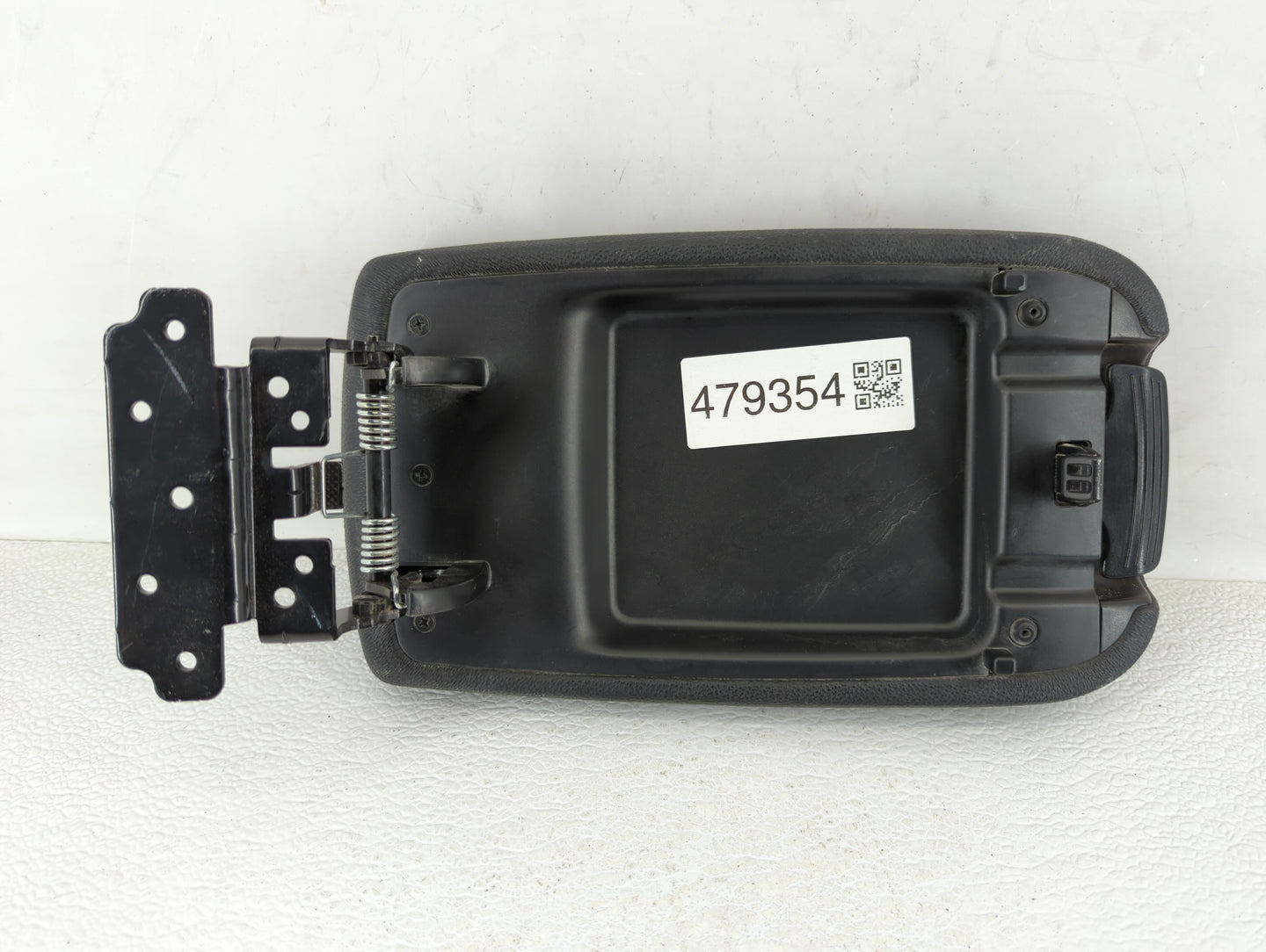 2019-2022 Kia Forte Center Console Armrest Cover Lid - Oemusedautoparts1.com