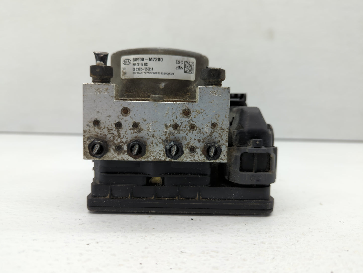 2019-2021 Kia Forte ABS Pump Control Module Replacement P/N:58900-M7200 58900-M7260 Fits Fits 2019 2020 2021 OEM Used Auto P
