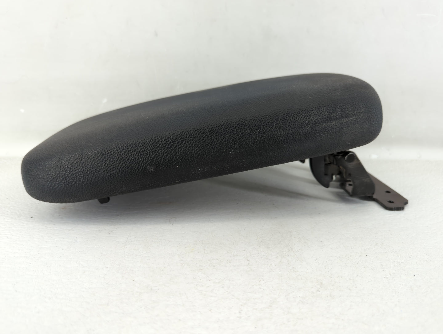 2019 Kia Forte Center Console Armrest Cover Lid - Oemusedautoparts1.com