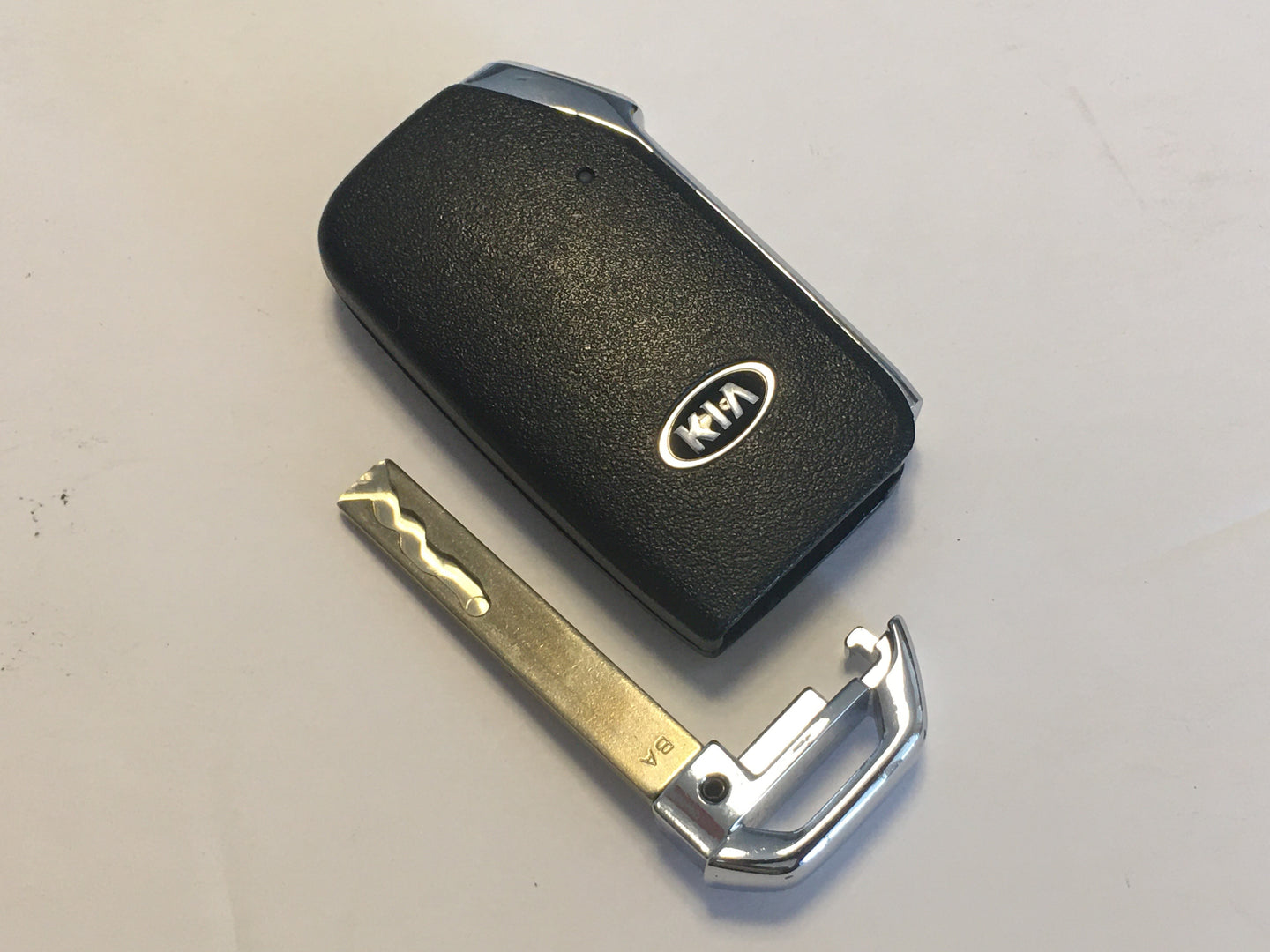 Kia Forte Keyless Entry Remote Fob CQOFD00430 PEK-FD00430 FD00430 RLVDEFD18-0228 - Oemusedautoparts1.com
