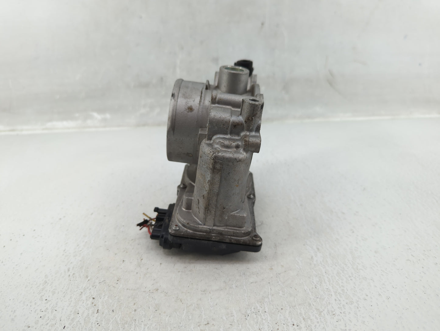 2019 Kia Forte Throttle Body P/N:35100-2E710 Fits OEM Used Auto Parts - Oemusedautoparts1.com