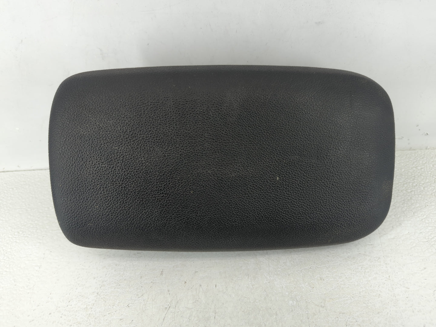 2019-2022 Kia Forte Center Console Armrest Cover Lid Black - Oemusedautoparts1.com