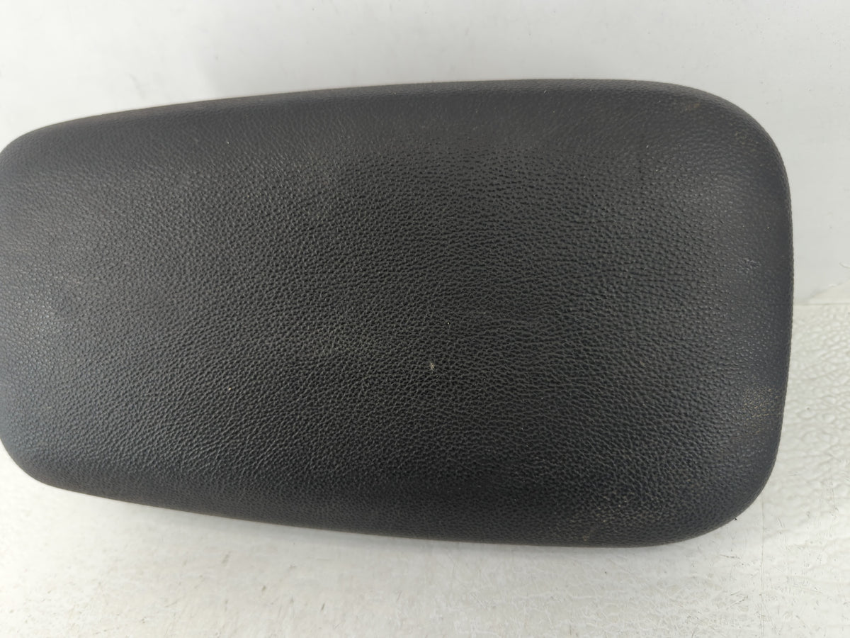 2019-2022 Kia Forte Center Console Armrest Cover Lid Black 625386 - Oemusedautoparts1.com