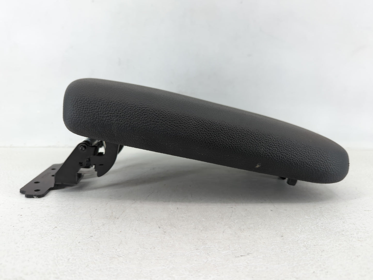 2019-2022 Kia Forte Center Console Armrest Cover Lid Black - Oemusedautoparts1.com
