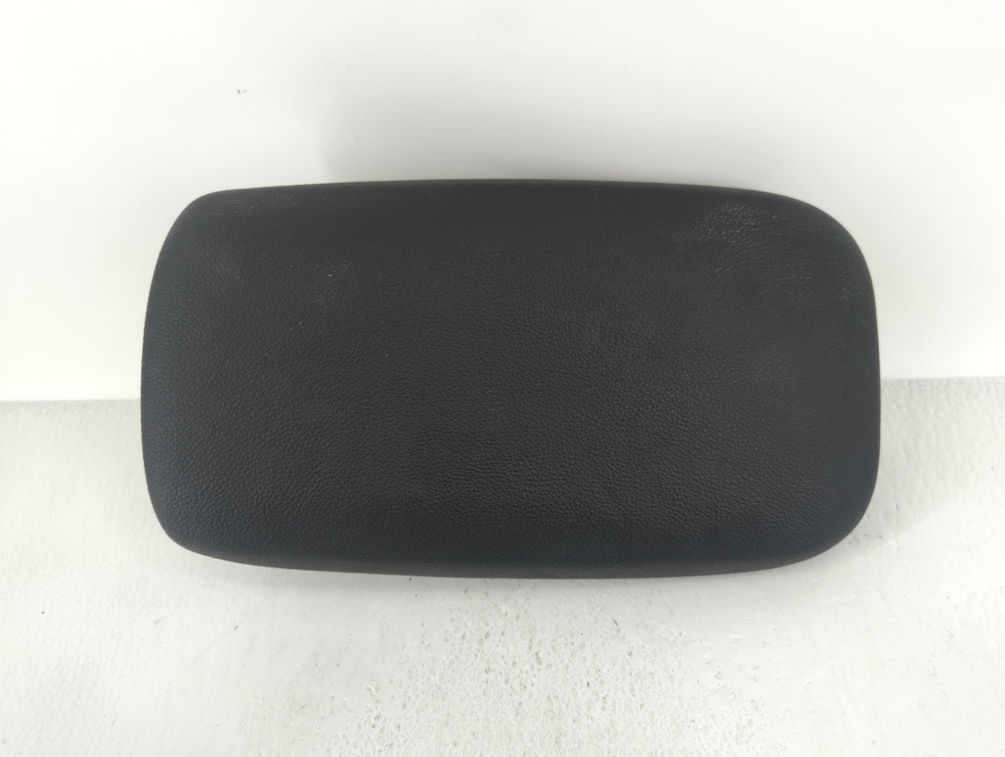 2019 Kia Forte Center Console Armrest Cover Lid Black - Oemusedautoparts1.com