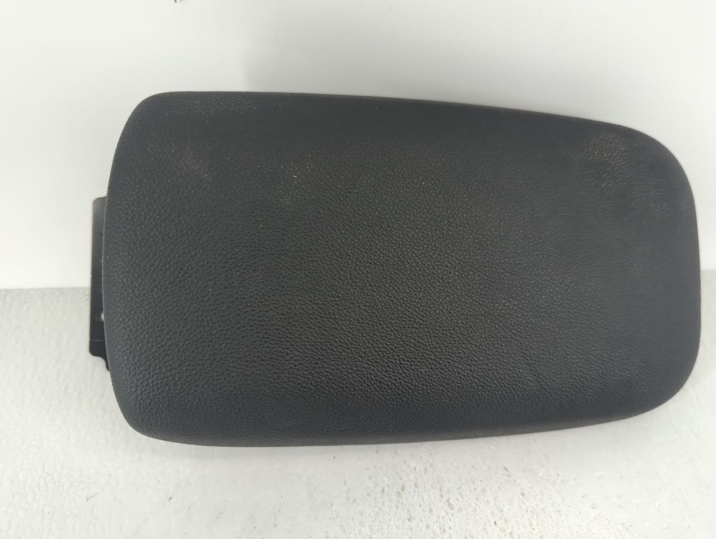 2019 Kia Forte Center Console Armrest Cover Lid Black - Oemusedautoparts1.com