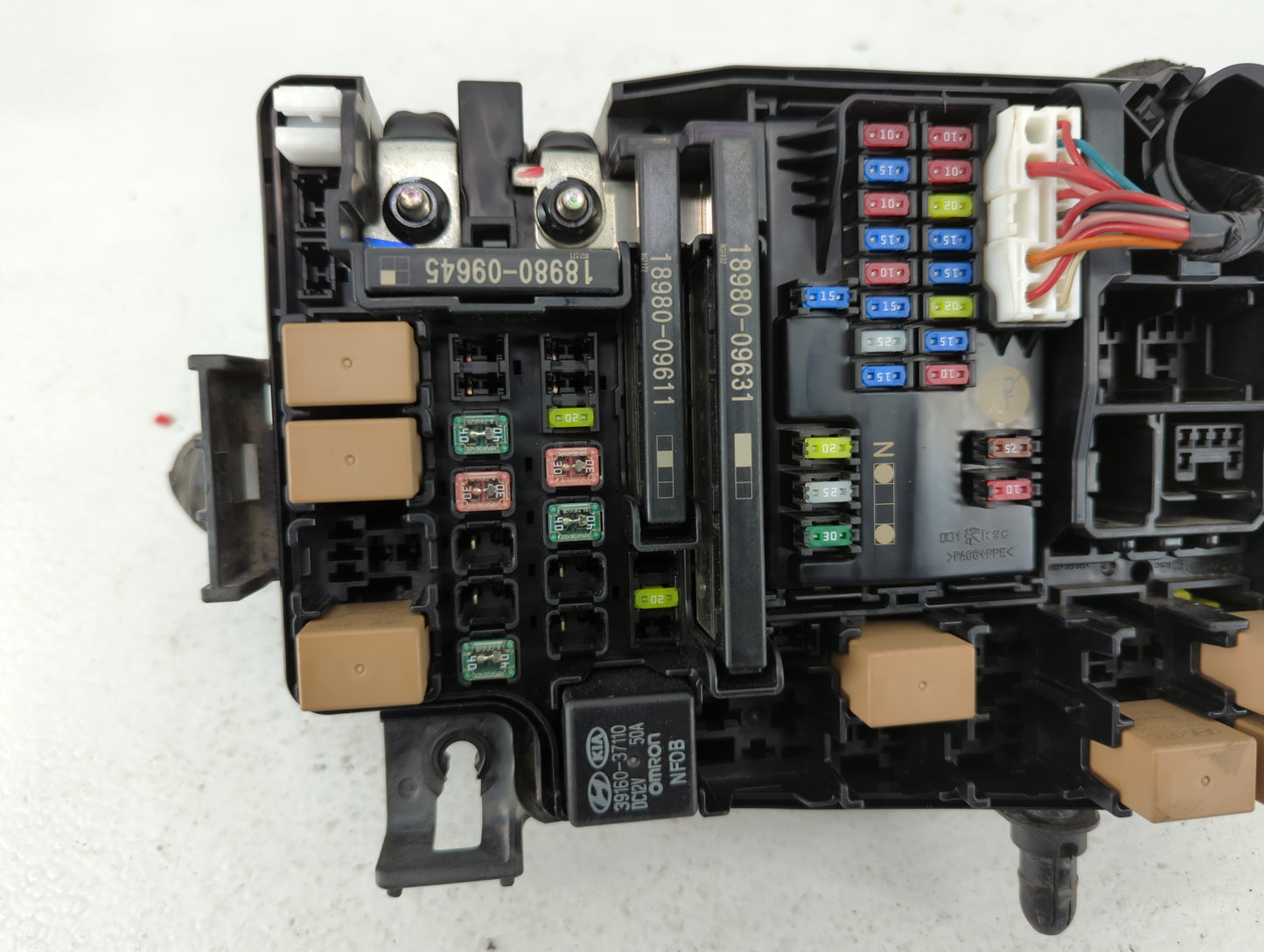 2019-2020 Kia Forte Fusebox Fuse Box Panel Relay Module P/N:91431 M7051 Fits Fits 2019 2020 OEM Used Auto Parts - Oemusedaut