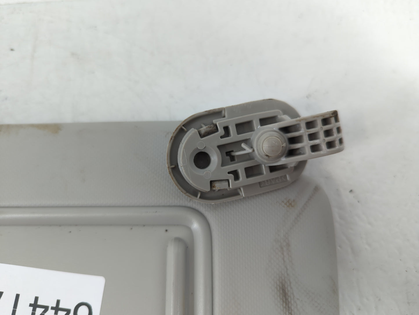 2019-2021 Kia Forte Sun Visor Shade Replacement Passenger Right Mirror Fits Fits 2019 2020 2021 OEM Used Auto Parts - Oemuse
