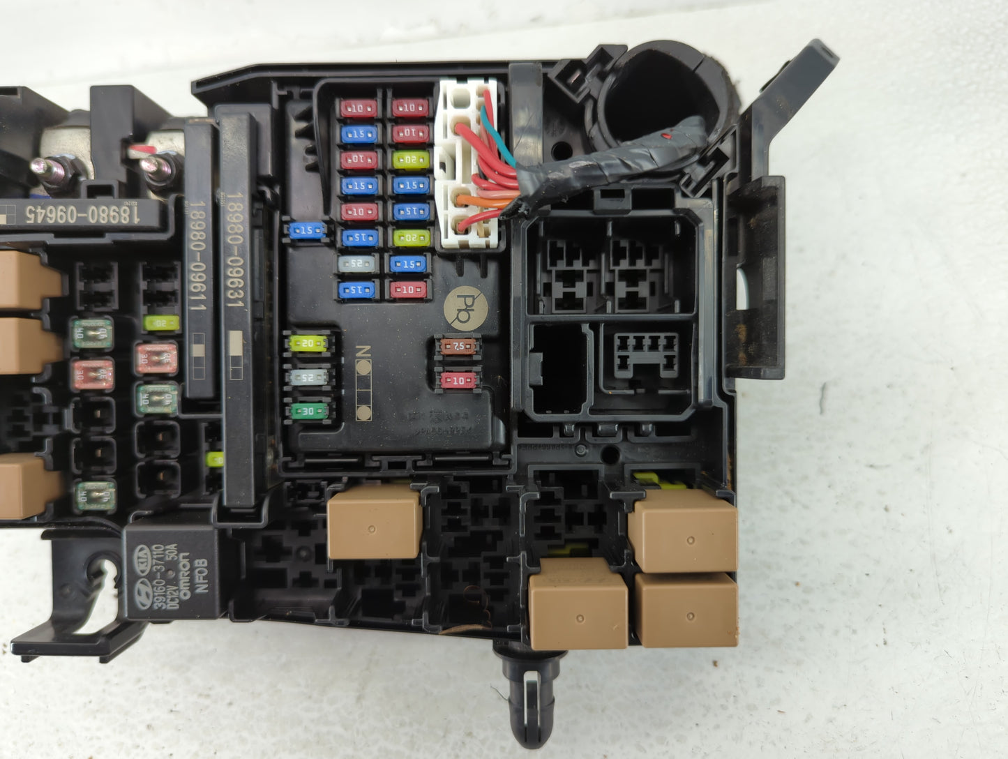 2019-2020 Kia Forte Fusebox Fuse Box Panel Relay Module P/N:91431 M7051 Fits Fits 2019 2020 OEM Used Auto Parts - Oemusedaut