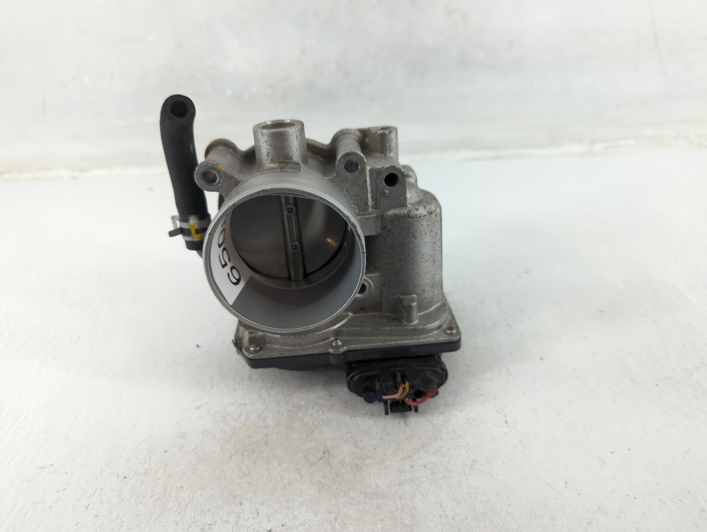 2019 Kia Forte Throttle Body P/N:6100 09B15 35100-2E710 Fits OEM Used Auto Parts - Oemusedautoparts1.com