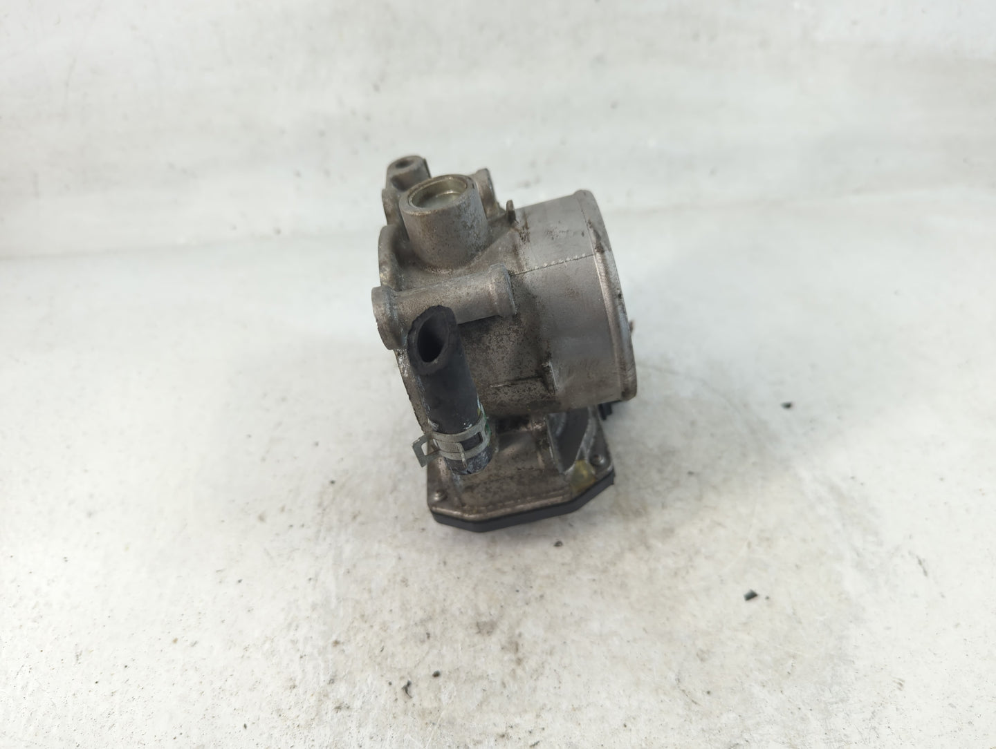 2019 Kia Forte Throttle Body P/N:6100 02C20 35100-2E710 Fits OEM Used Auto Parts - Oemusedautoparts1.com