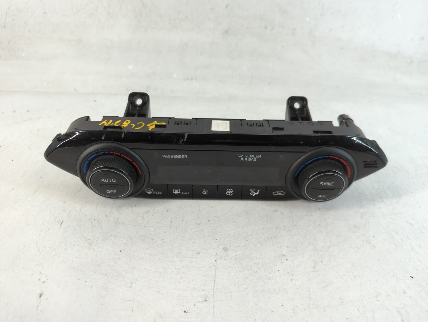 2019-2021 Kia Forte Climate Control Module Temperature AC/Heater Replacement P/N:97250-M6310WK Fits Fits 2019 2020 2021 OEM 