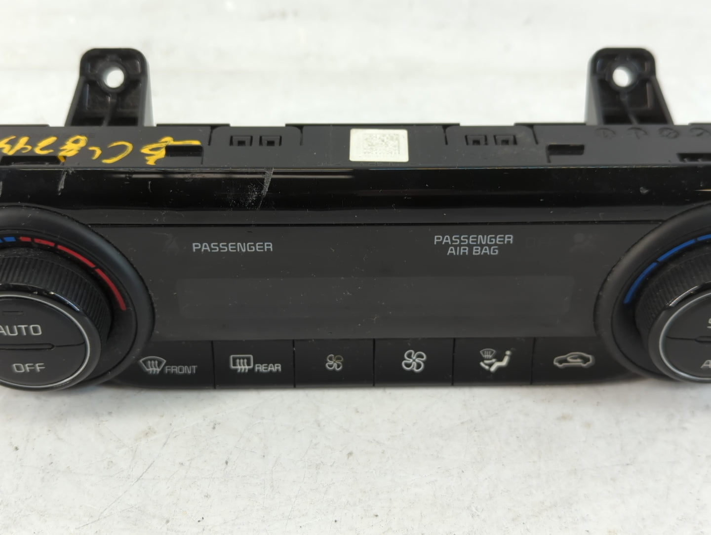 2019-2021 Kia Forte Climate Control Module Temperature AC/Heater Replacement P/N:97250-M6310WK Fits Fits 2019 2020 2021 OEM 