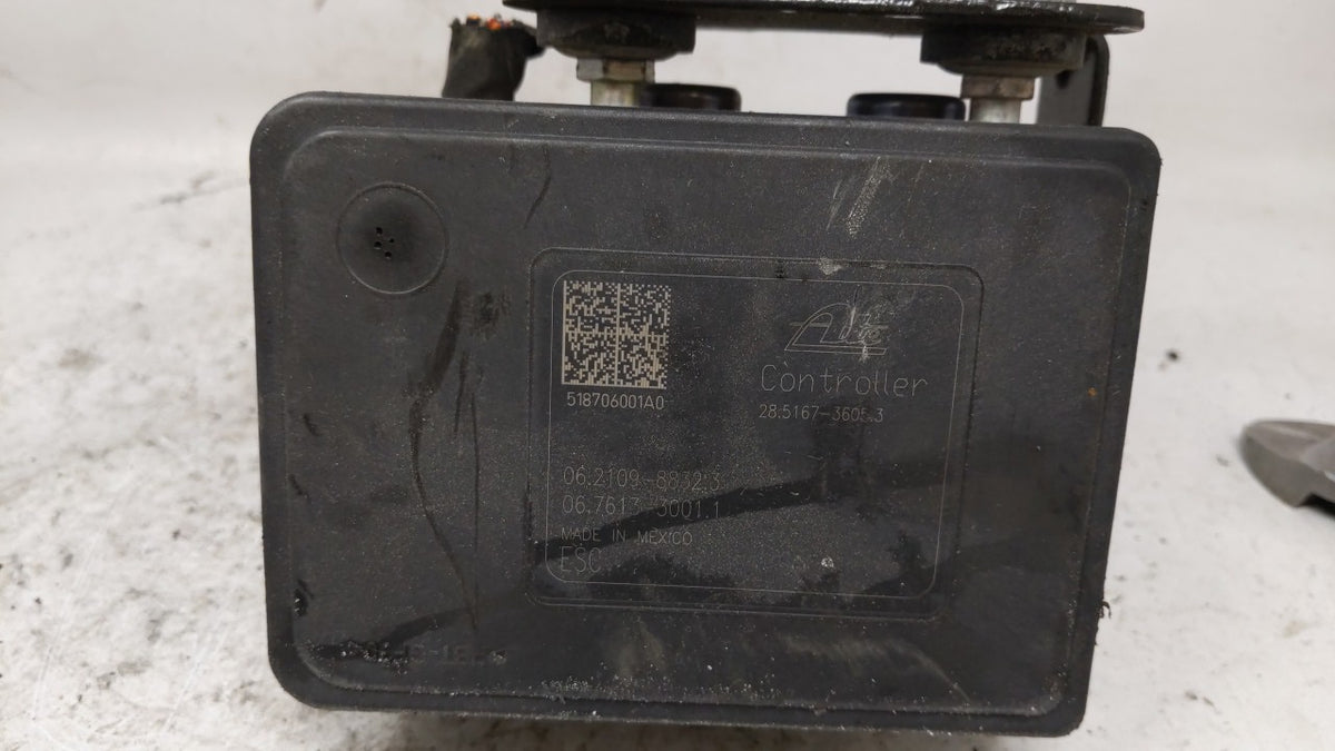 2019 Kia Forte Anti-Lock Brake ABS Pump Module Actuator OEM P/N:58900-M7200 58900-M7200 Fits OEM Used Auto Parts - Oemusedau