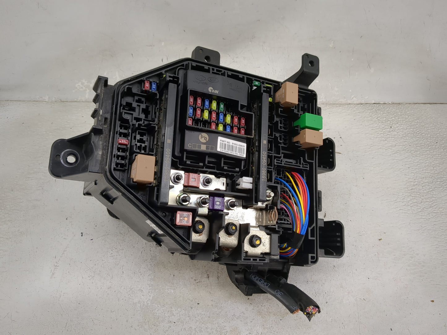 2019 Kia G70 Fusebox Fuse Box Panel Relay Module P/N:91955-G9620 18980-09400, 18980-09450 Fits Fits 2020 2021 OEM Used Auto 