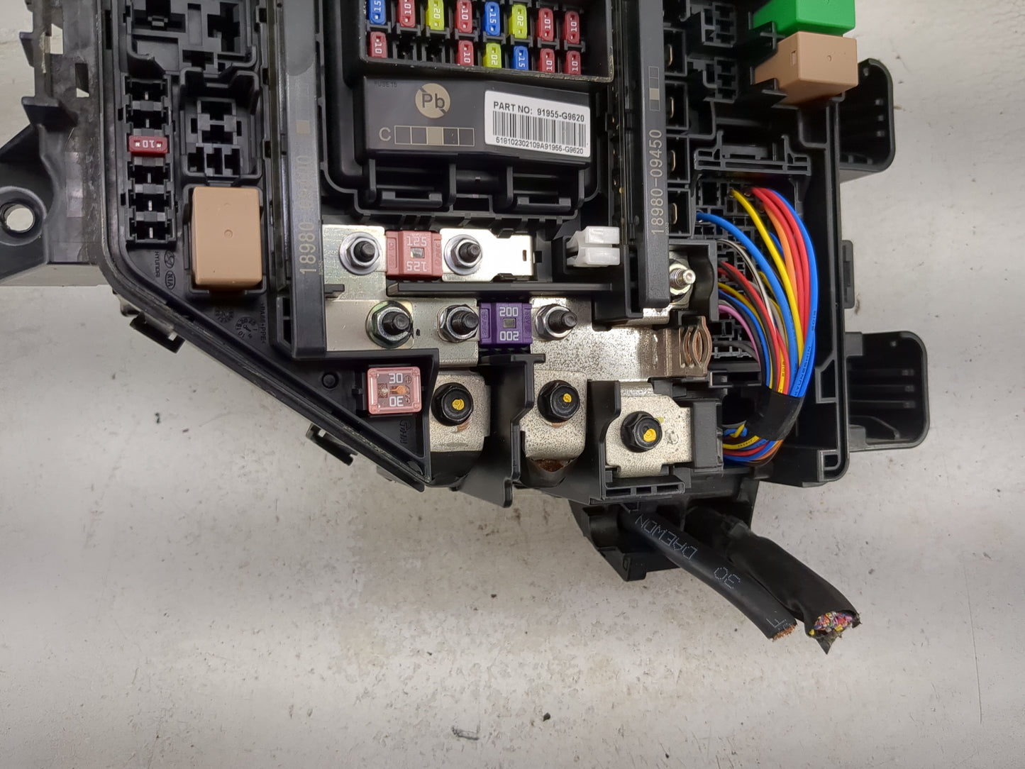 2019 Kia G70 Fusebox Fuse Box Panel Relay Module P/N:91955-G9620 18980-09400, 18980-09450 Fits Fits 2020 2021 OEM Used Auto 