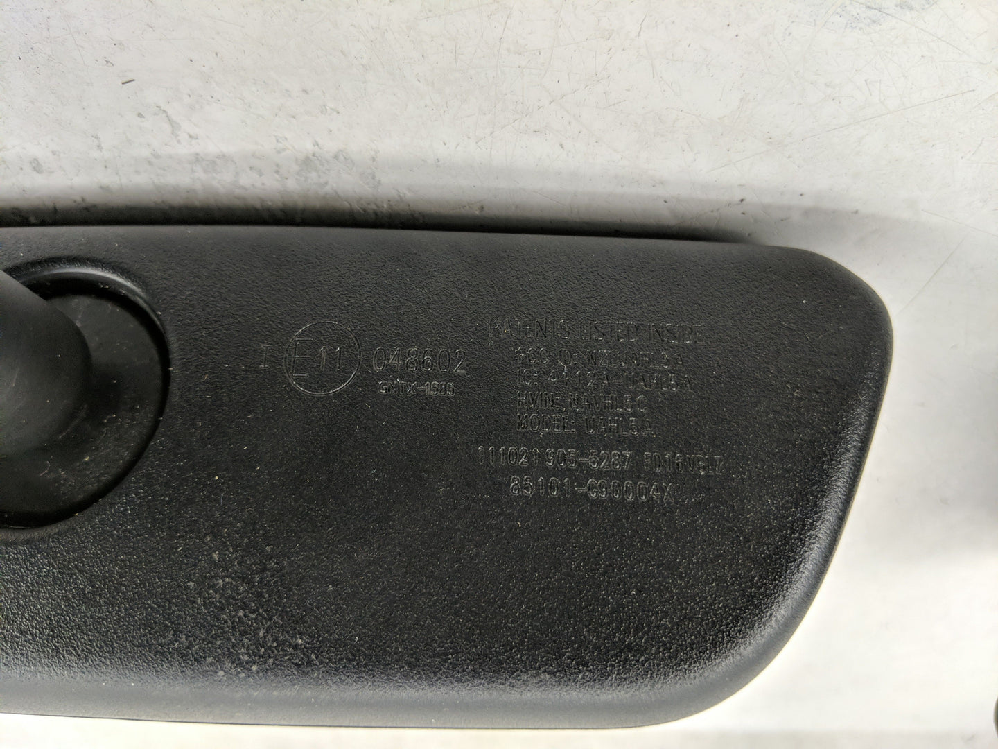 2019-2020 Kia K900 Interior Rear View Mirror Replacement OEM P/N:GNTX-1585 Fits Fits 2019 2020 OEM Used Auto Parts - Oemused