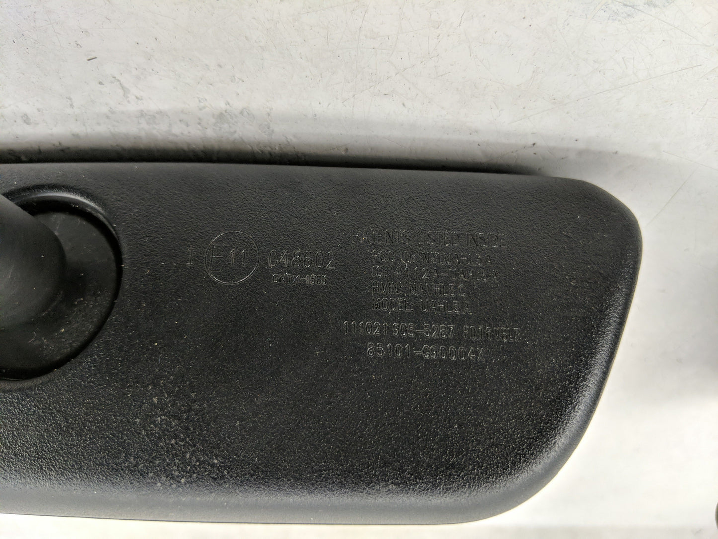 2019-2020 Kia K900 Interior Rear View Mirror Replacement OEM P/N:GNTX-1585 Fits Fits 2019 2020 OEM Used Auto Parts - Oemused