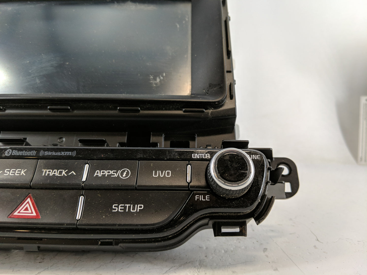 2017-2019 Kia Niro Radio AM FM Cd Player Receiver Replacement P/N:96160-G5010 Fits Fits 2017 2018 2019 OEM Used Auto Parts -