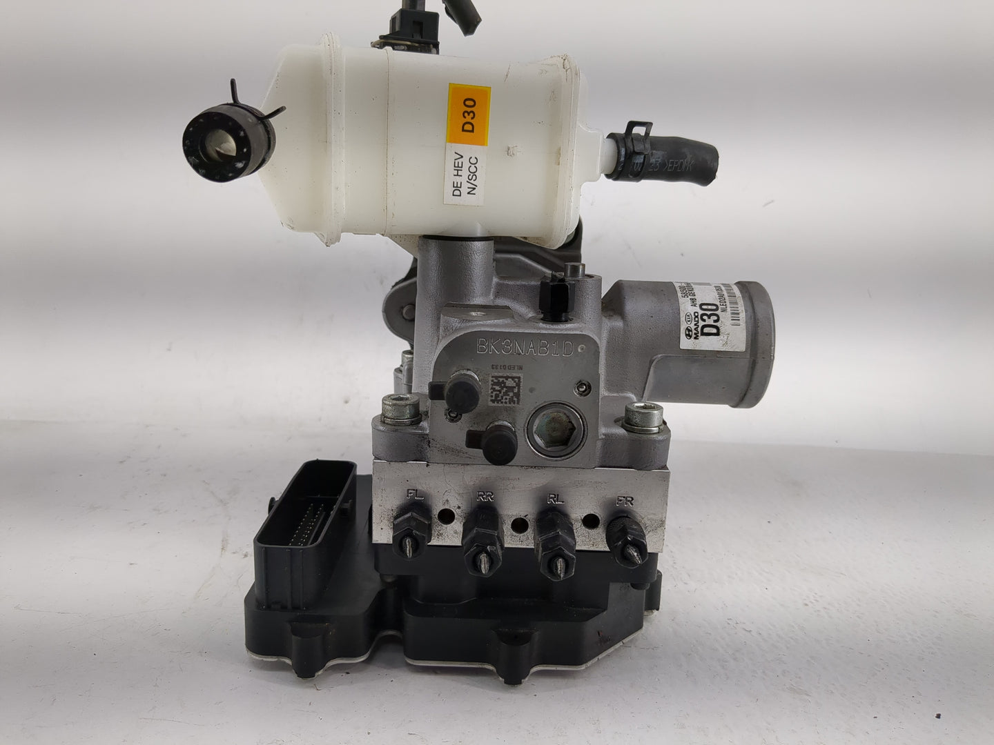 2017-2020 Kia Niro ABS Pump Control Module Replacement P/N:58500-G5300 Fits Fits 2017 2018 2019 2020 OEM Used Auto Parts - O