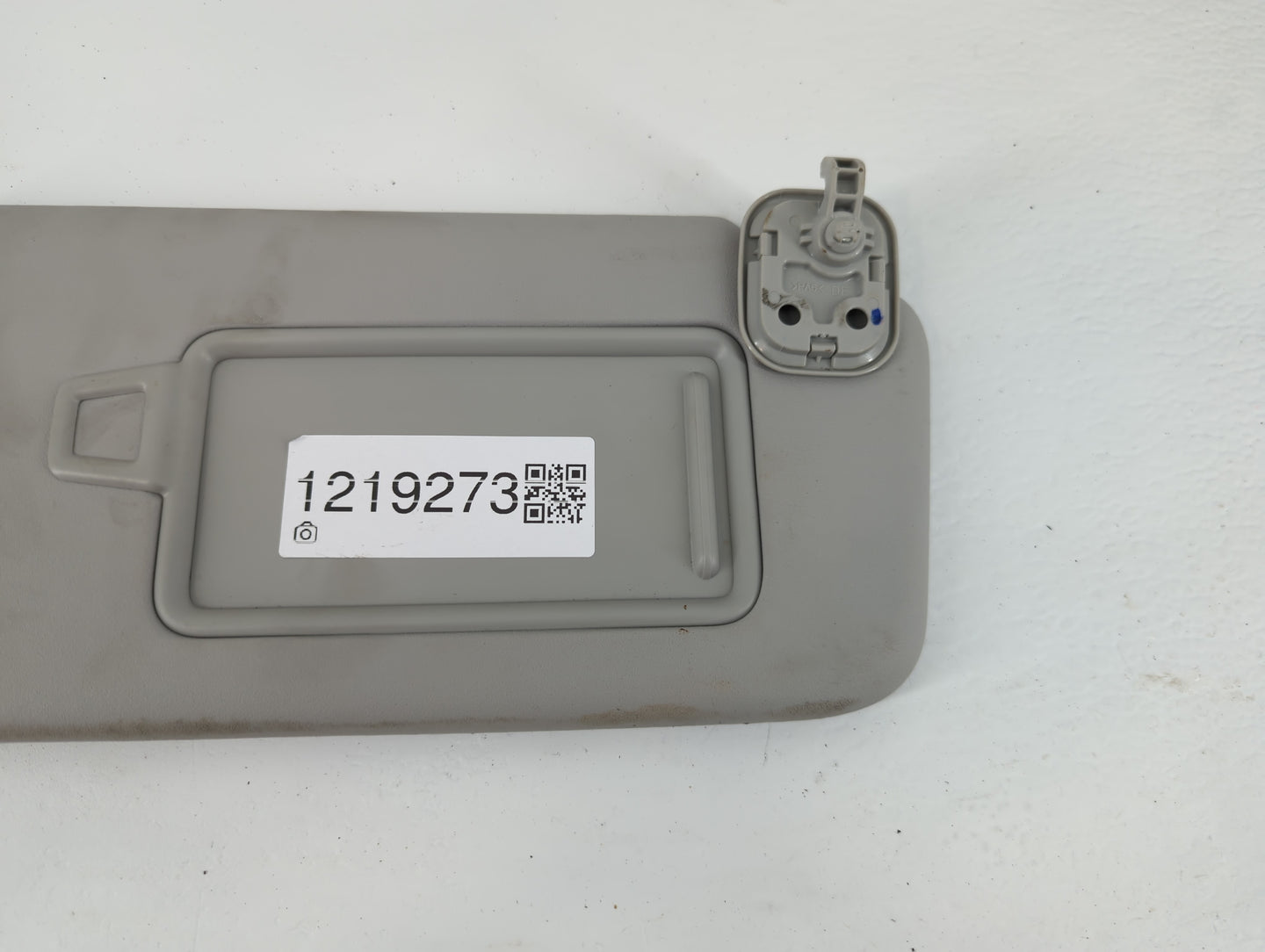 2017-2020 Kia Niro Sun Visor Shade Replacement Passenger Right Mirror Fits Fits 2017 2018 2019 2020 OEM Used Auto Parts - Oe