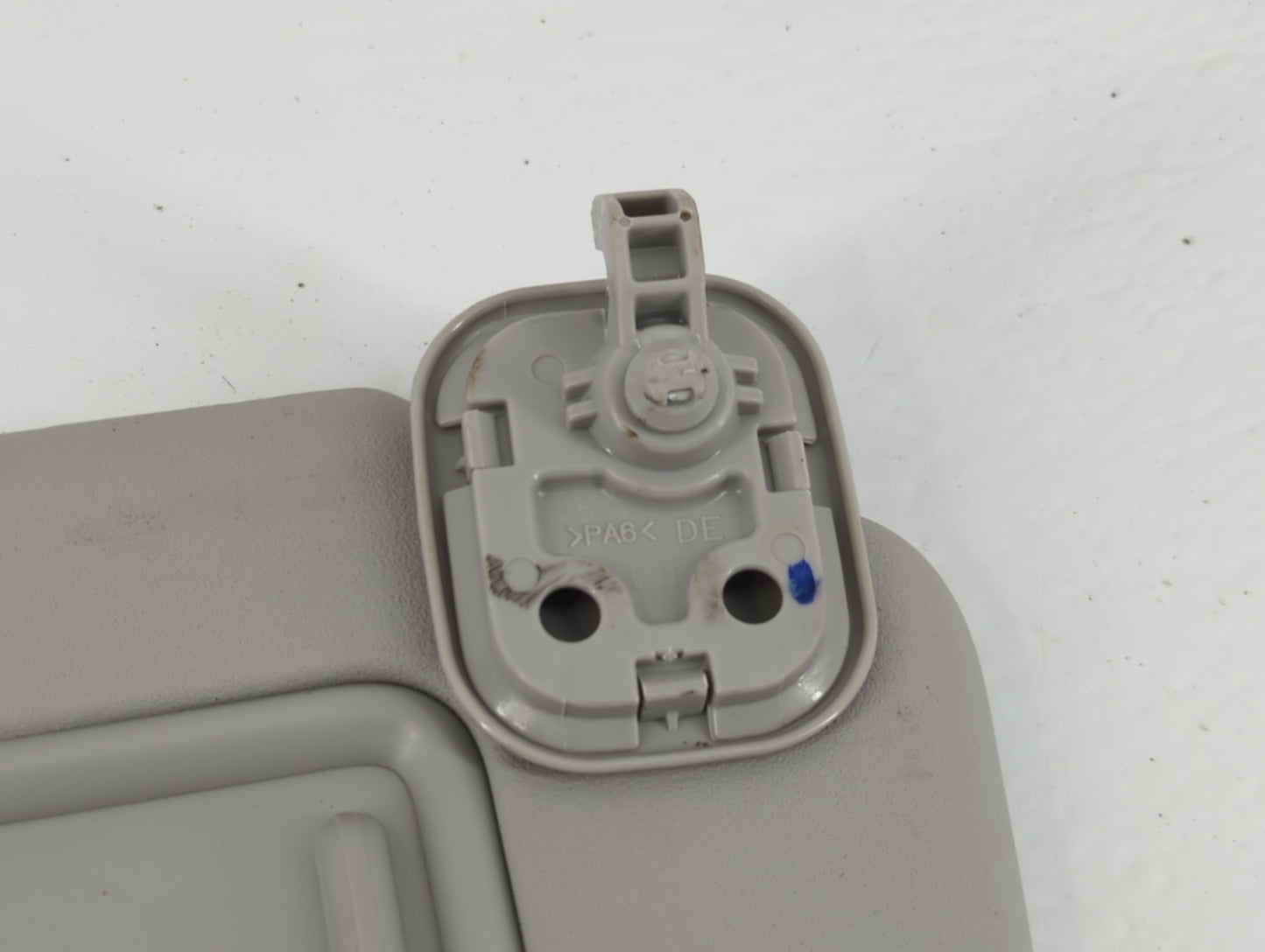 2017-2020 Kia Niro Sun Visor Shade Replacement Passenger Right Mirror Fits Fits 2017 2018 2019 2020 OEM Used Auto Parts - Oe