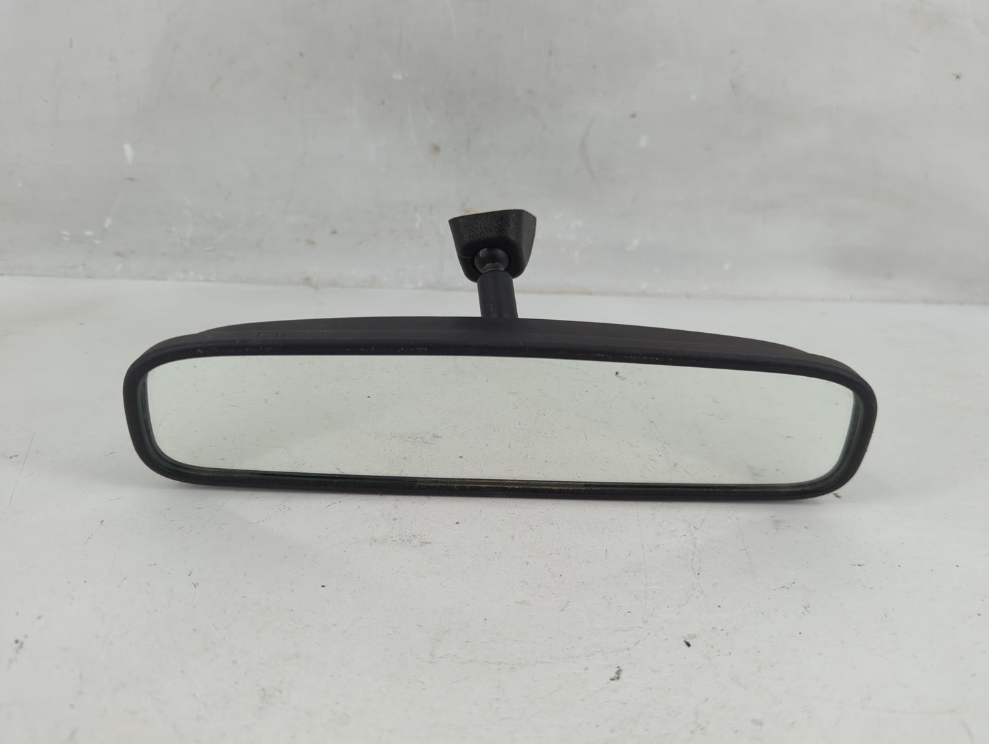 2019 Kia Niro Interior Rear View Mirror Replacement OEM P/N:E4012143 Fits OEM Used Auto Parts - Oemusedautoparts1.com