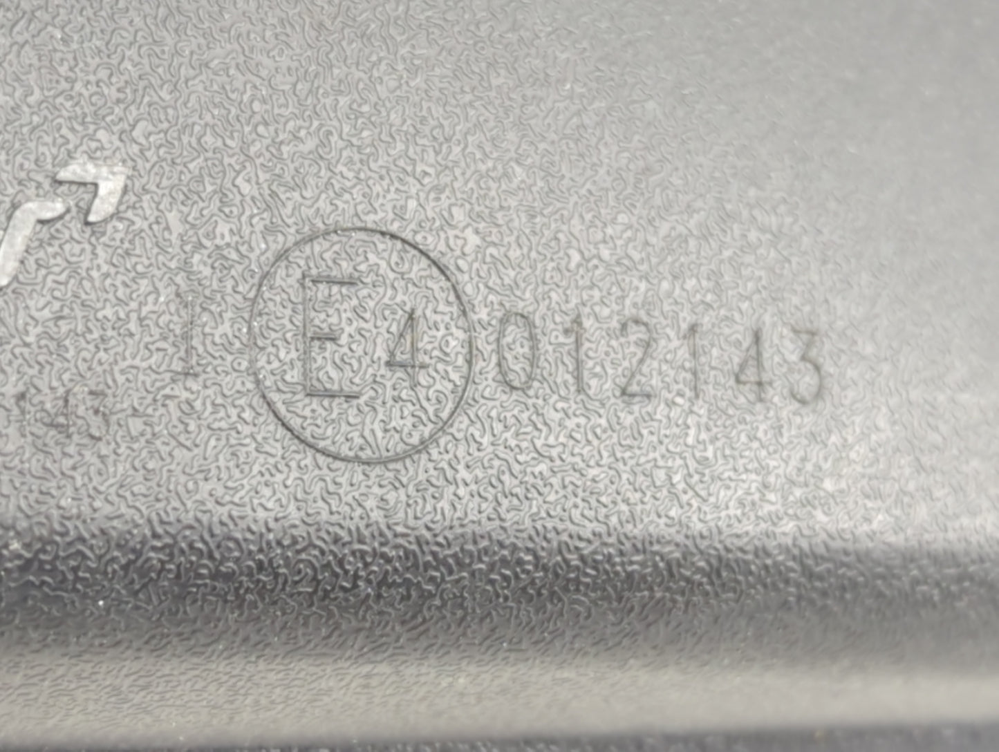 2019 Kia Niro Interior Rear View Mirror Replacement OEM P/N:E4012143 Fits OEM Used Auto Parts - Oemusedautoparts1.com