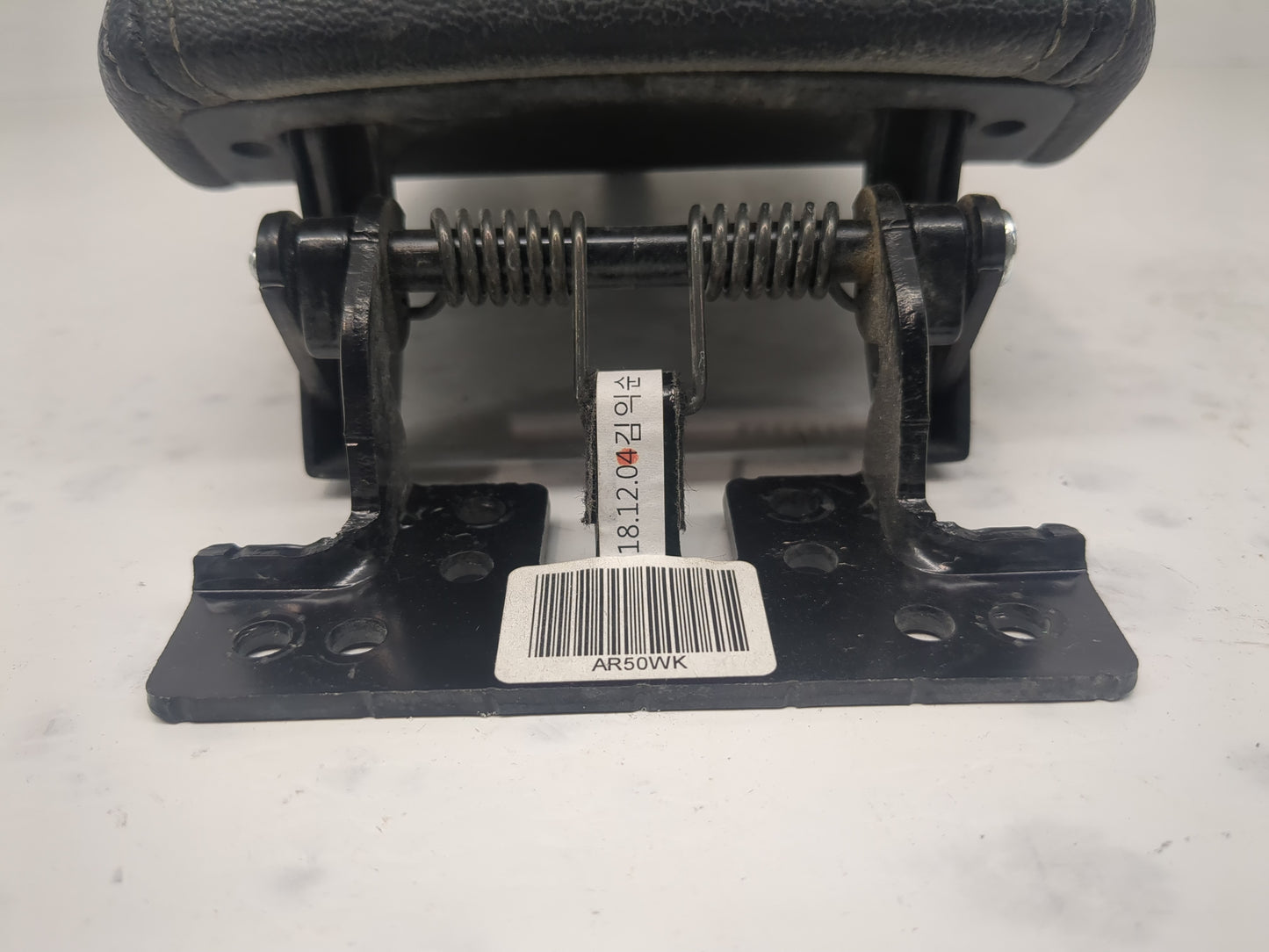 2019 Kia Niro Center Console Armrest Cover Lid Fits OEM Used Auto Parts - Oemusedautoparts1.com