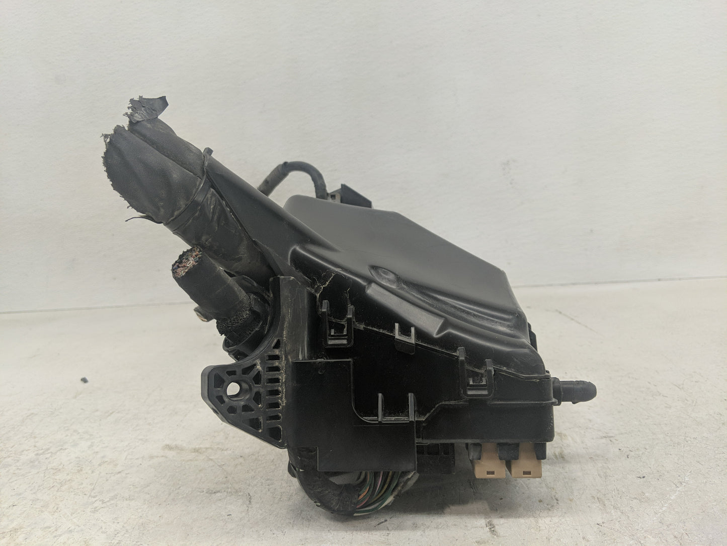 2017-2019 Kia Niro Fusebox Fuse Box Panel Relay Module P/N:91211-G5101 Fits Fits 2017 2018 2019 OEM Used Auto Parts - Oemuse