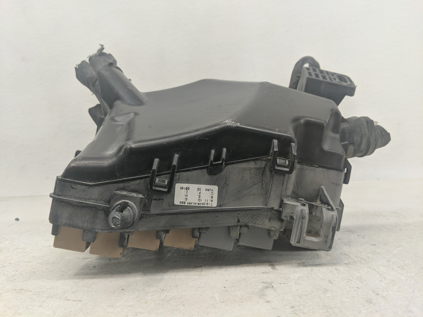 2017-2019 Kia Niro Fusebox Fuse Box Panel Relay Module P/N:91211-G5101 Fits Fits 2017 2018 2019 OEM Used Auto Parts - Oemuse