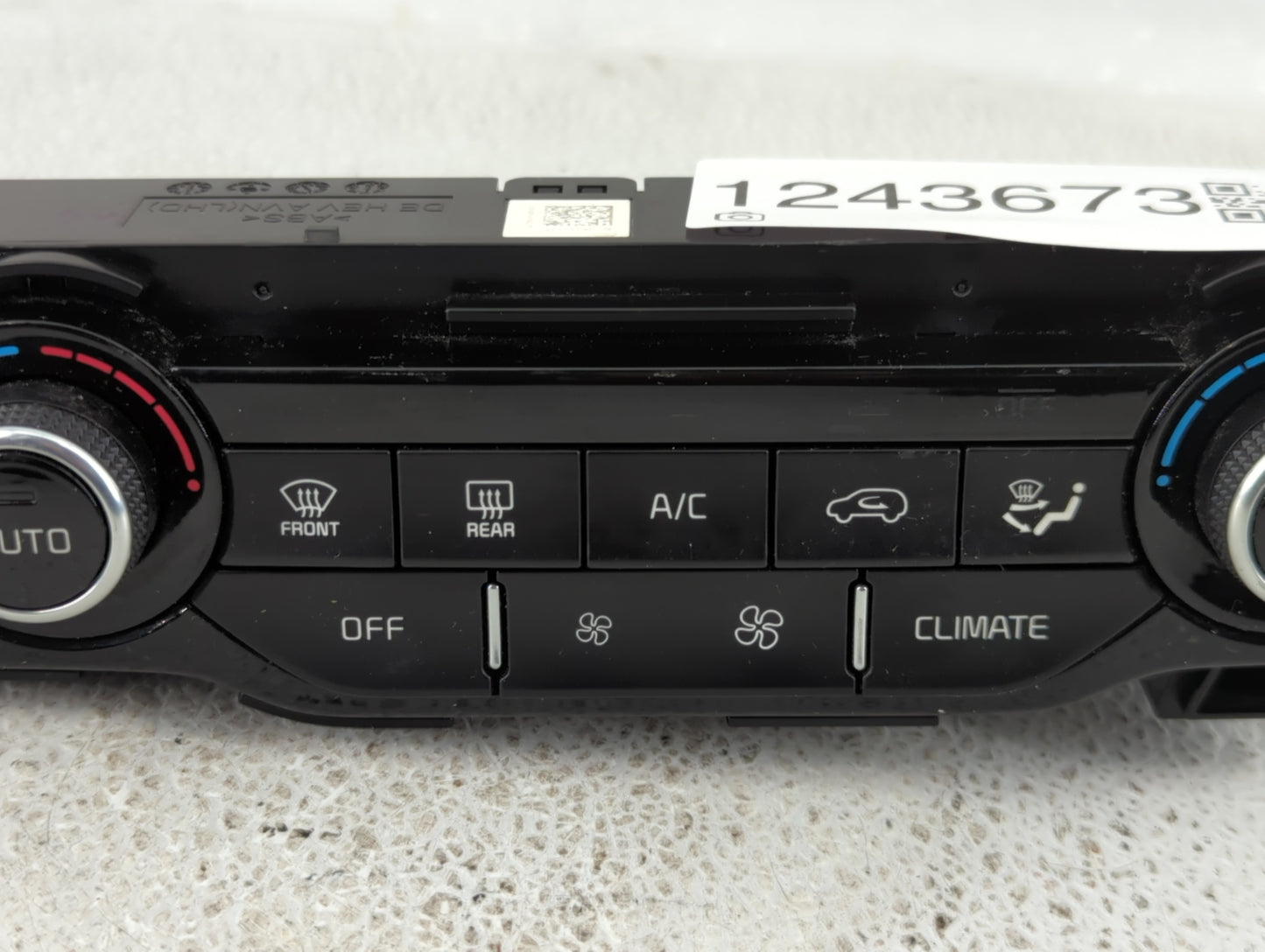 2019 Kia Niro Climate Control Module Temperature AC/Heater Replacement P/N:97250G5180 Fits OEM Used Auto Parts - Oemusedauto