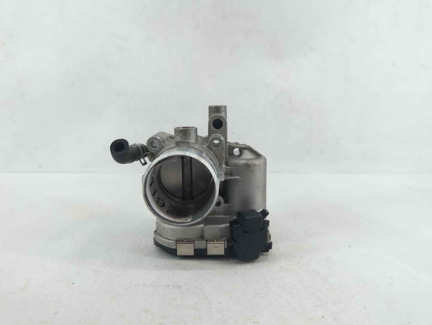 2017-2019 Kia Niro Throttle Body P/N:35100-03HA0 Fits Fits 2017 2018 2019 OEM Used Auto Parts - Oemusedautoparts1.com