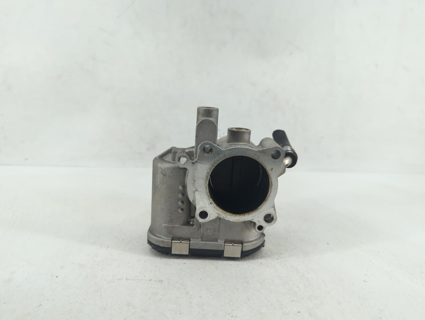 2017-2019 Kia Niro Throttle Body P/N:35100-03HA0 Fits Fits 2017 2018 2019 OEM Used Auto Parts - Oemusedautoparts1.com