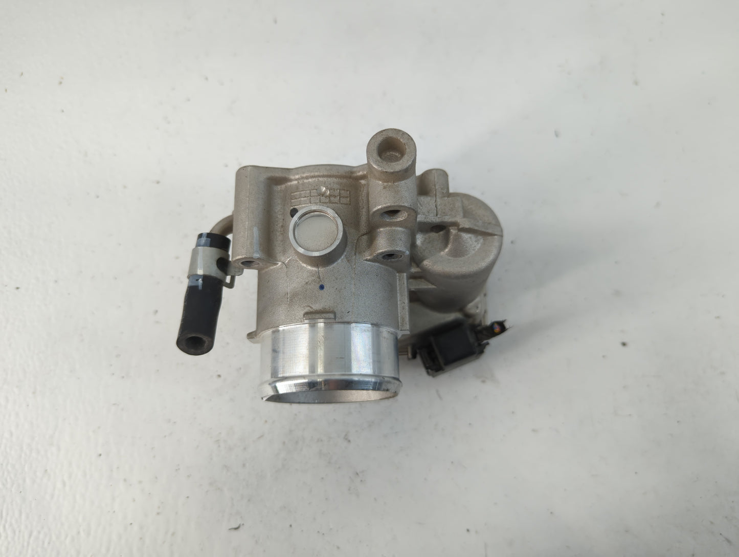 2017-2020 Kia Niro Throttle Body P/N:35100-03HA0 Fits Fits 2017 2018 2019 2020 2021 2022 OEM Used Auto Parts - Oemusedautopa