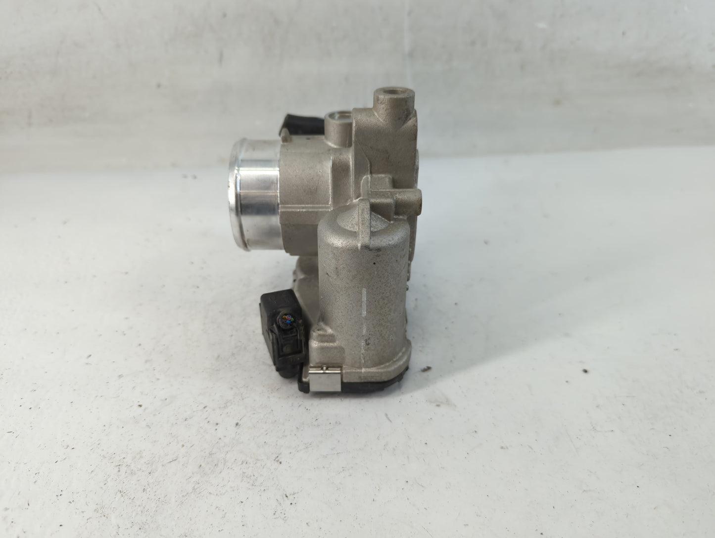 2017-2020 Kia Niro Throttle Body P/N:35100-03HA0 Fits Fits 2017 2018 2019 2020 2021 2022 OEM Used Auto Parts - Oemusedautopa