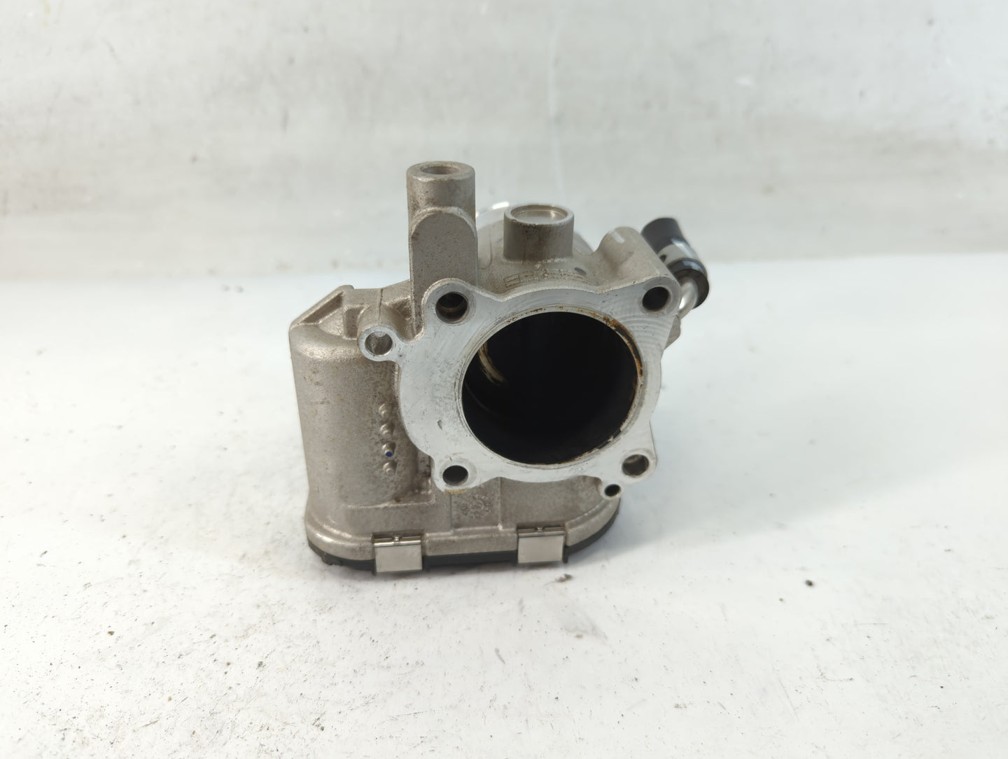 2017-2020 Kia Niro Throttle Body P/N:35100-03HA0 Fits Fits 2017 2018 2019 2020 2021 2022 OEM Used Auto Parts - Oemusedautopa
