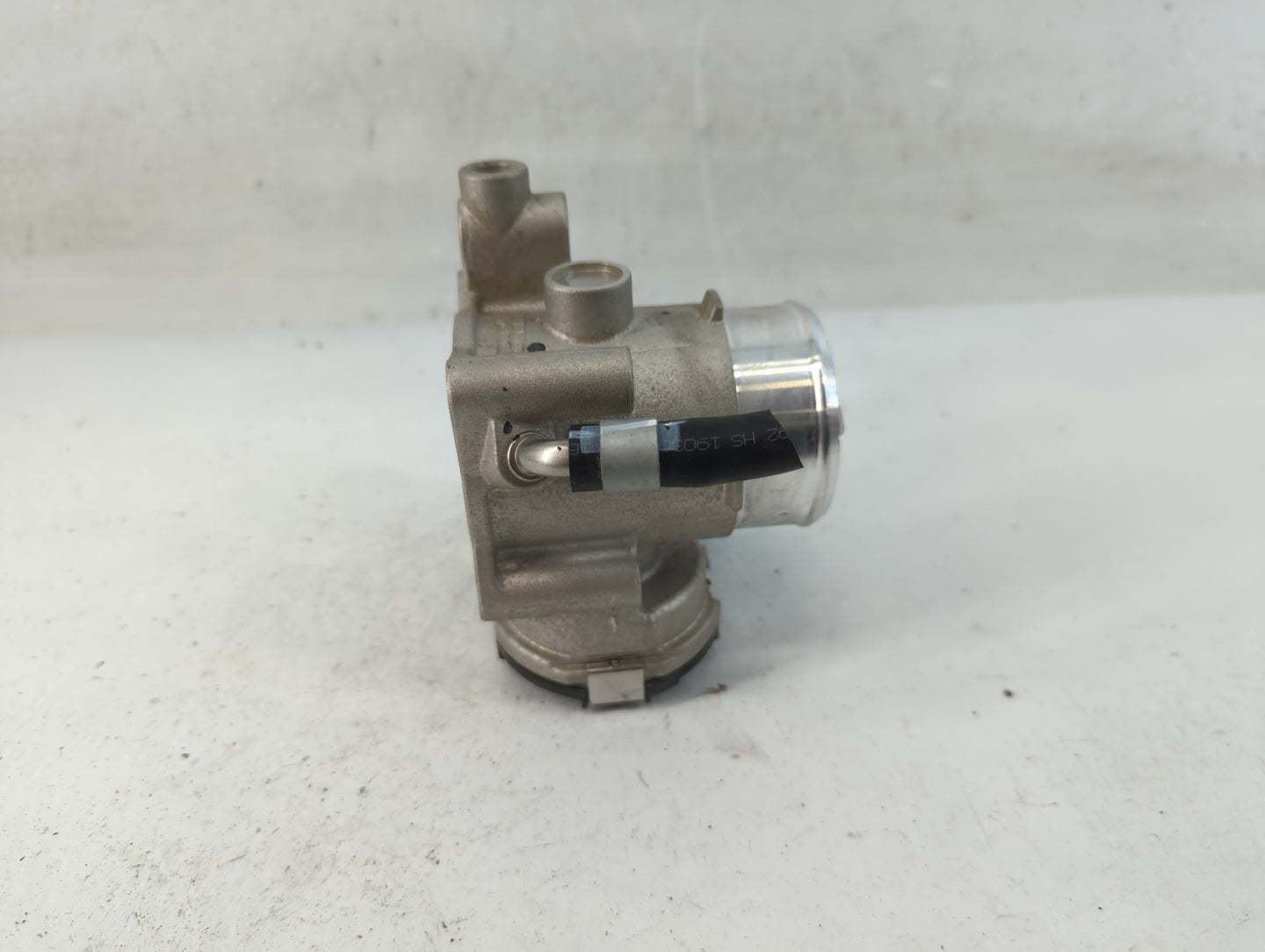 2017-2020 Kia Niro Throttle Body P/N:35100-03HA0 Fits Fits 2017 2018 2019 2020 2021 2022 OEM Used Auto Parts - Oemusedautopa