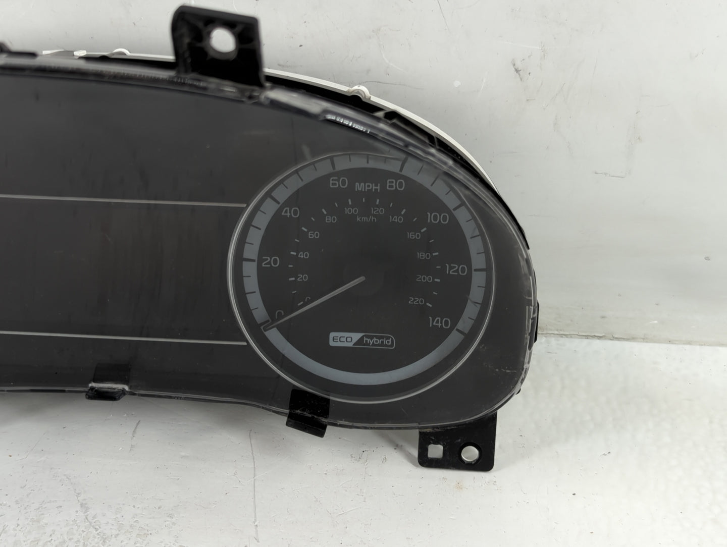 2018-2019 Kia Niro Instrument Cluster Speedometer Gauges P/N:94011-G5620 Fits Fits 2018 2019 OEM Used Auto Parts - Oemusedau