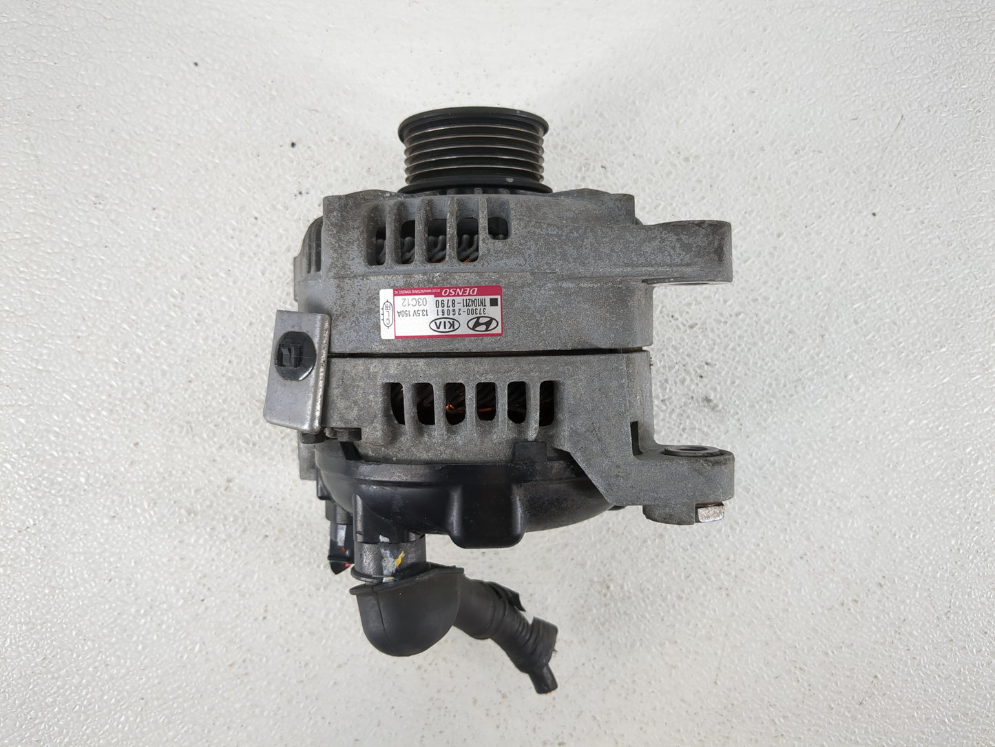 2016-2020 Kia Optima Alternator Replacement Generator Charging Assembly Engine OEM P/N:37300-2G061 Fits OEM Used Auto Parts 