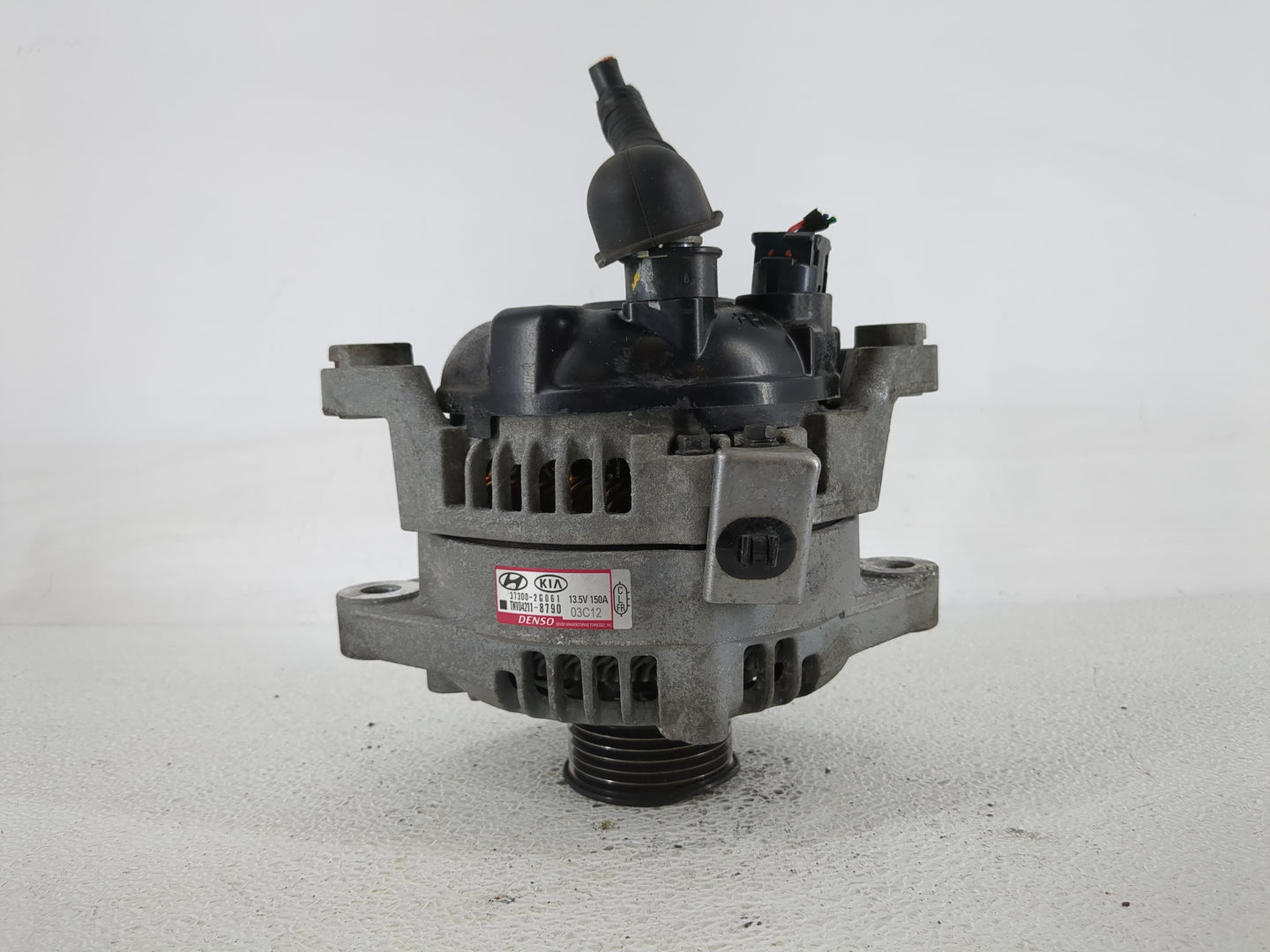 2016-2020 Kia Optima Alternator Replacement Generator Charging Assembly Engine OEM P/N:37300-2G061 Fits OEM Used Auto Parts 