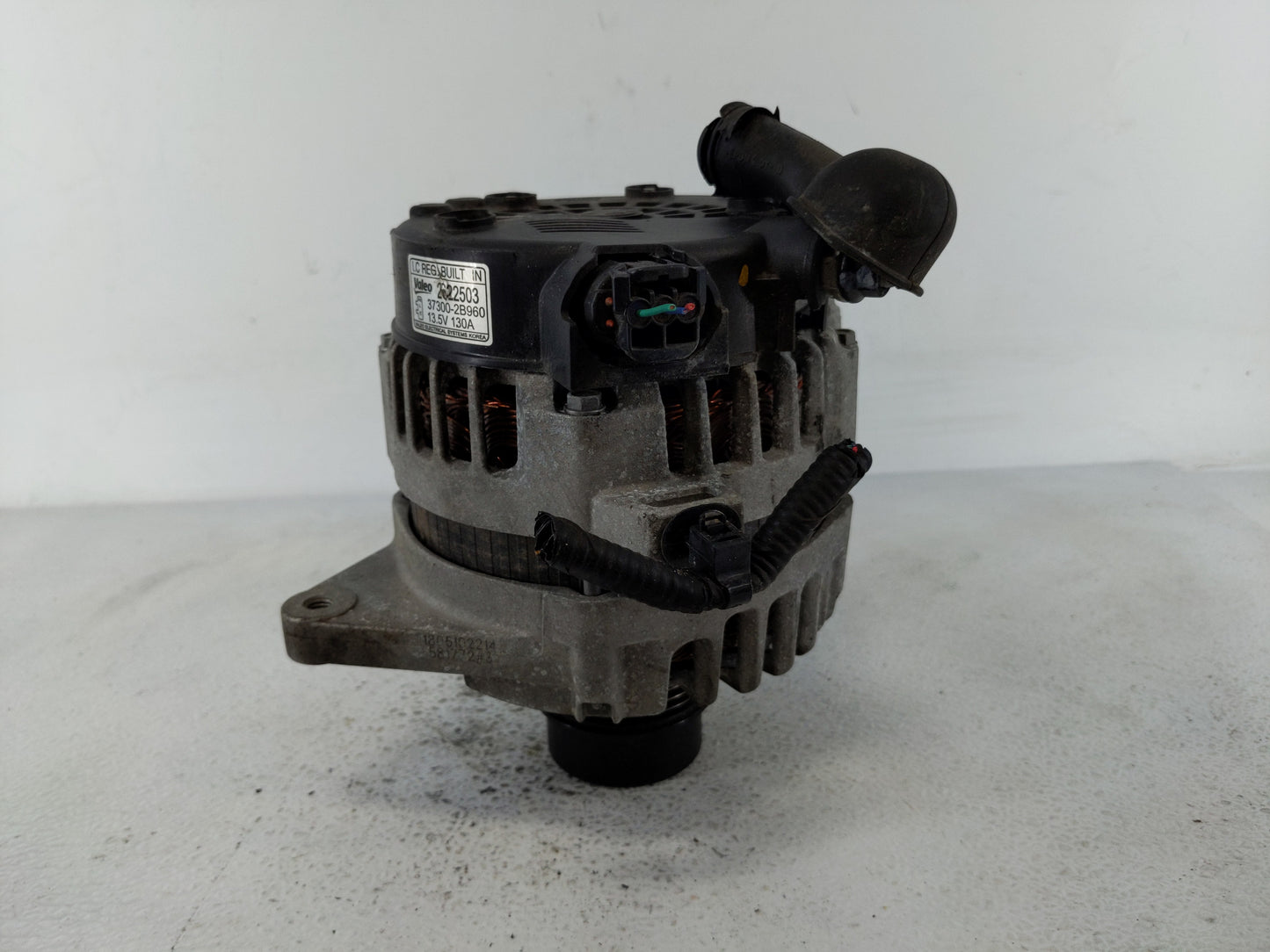 2016-2020 Kia Optima Alternator Replacement Generator Charging Assembly Engine OEM P/N:37300-2B960 Fits OEM Used Auto Parts 