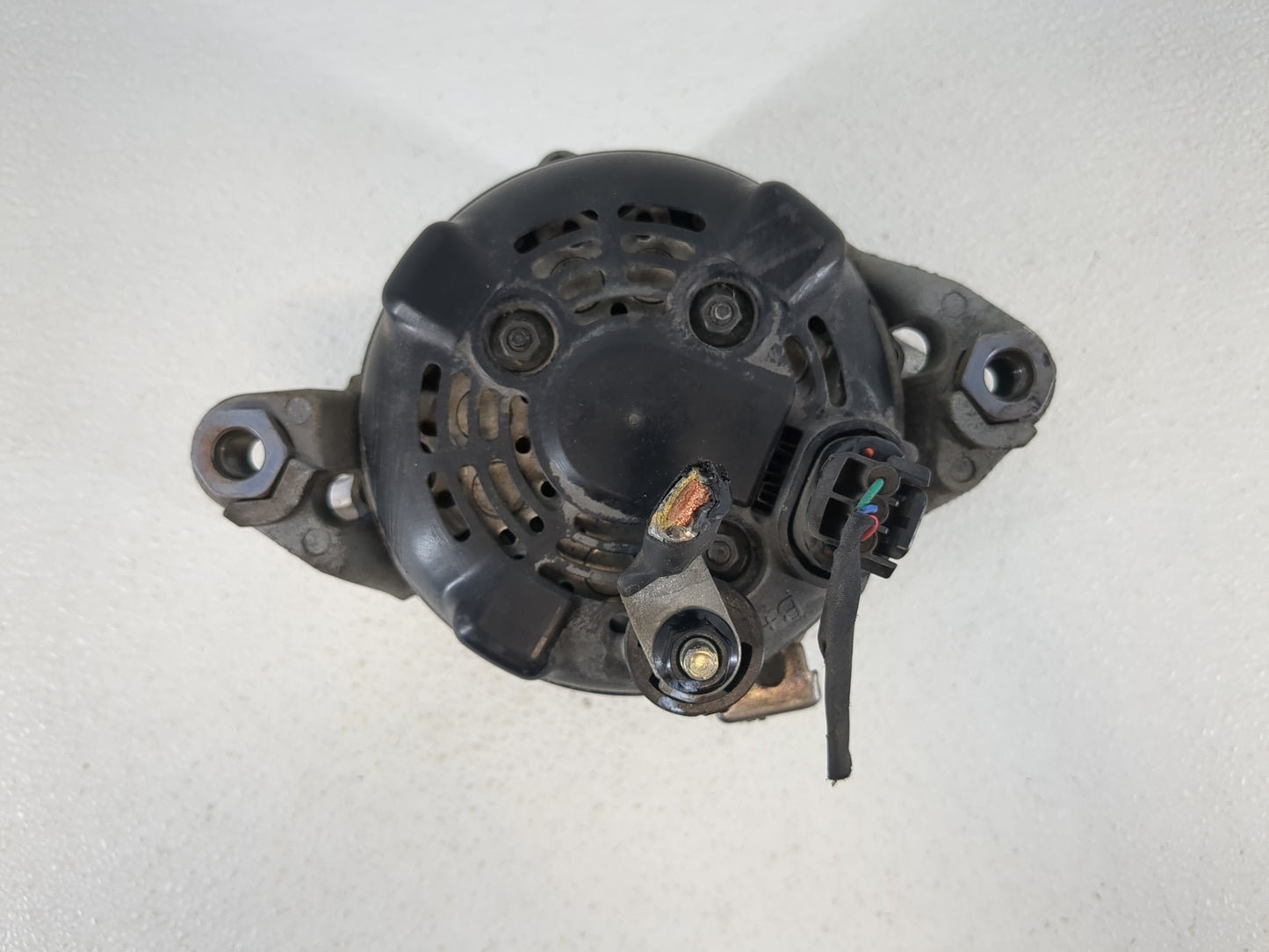 2016-2020 Kia Optima Alternator Replacement Generator Charging Assembly Engine OEM P/N:37300-2G061 Fits OEM Used Auto Parts 