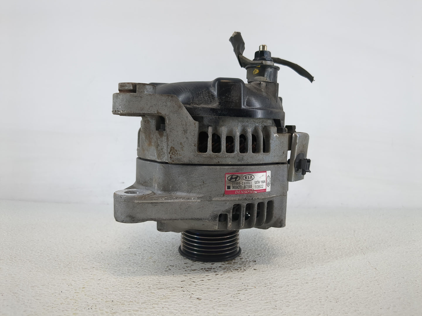 2016-2020 Kia Optima Alternator Replacement Generator Charging Assembly Engine OEM P/N:37300-2G061 Fits OEM Used Auto Parts 